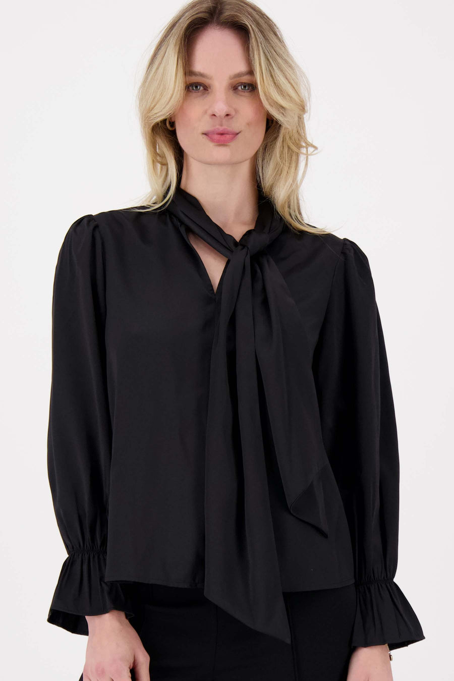 satijn top met strik | zwart