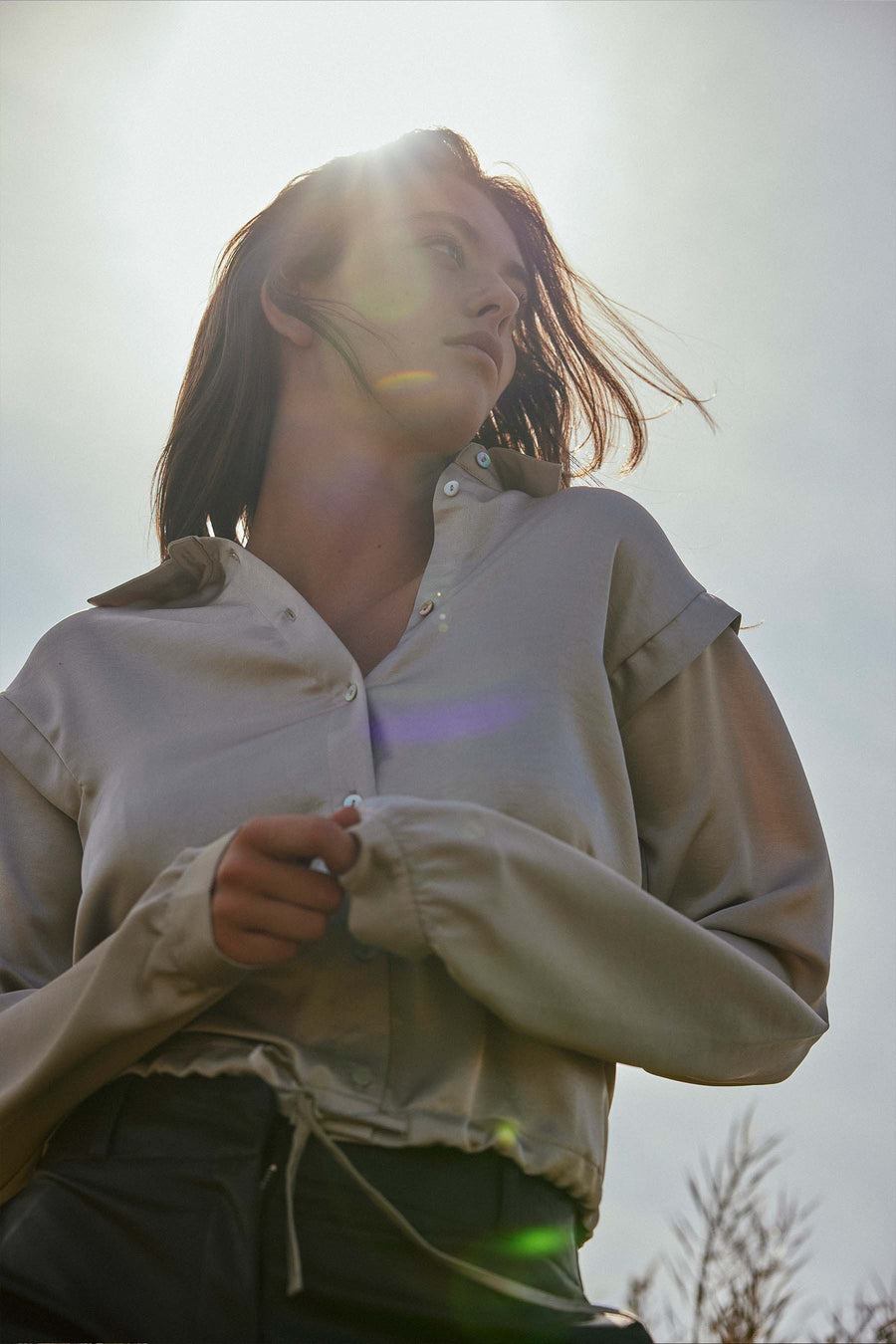 Satinbluse mit Schulterdetail | beige