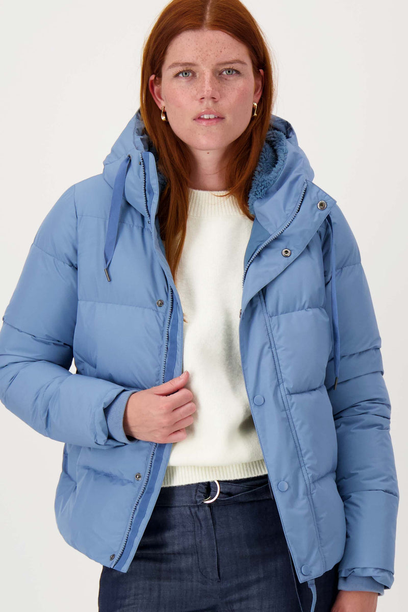Kurzer Bubblecoat mit Teddydetails | eisblau